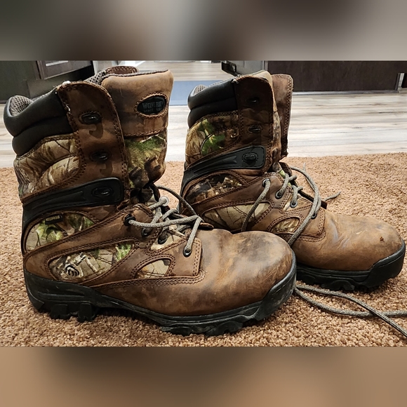 Insulated and Waterproof hiking/hunting boots - Picture 1 of 11